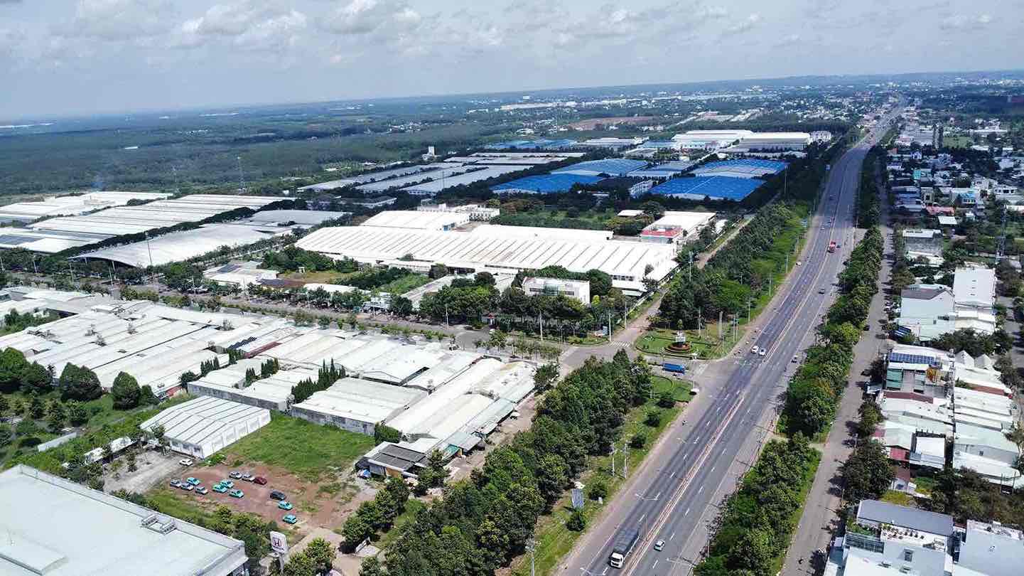 A company in Bac Dong Phu Industrial Park, Dong Nai province was fined in the labor field. Photo: HAC