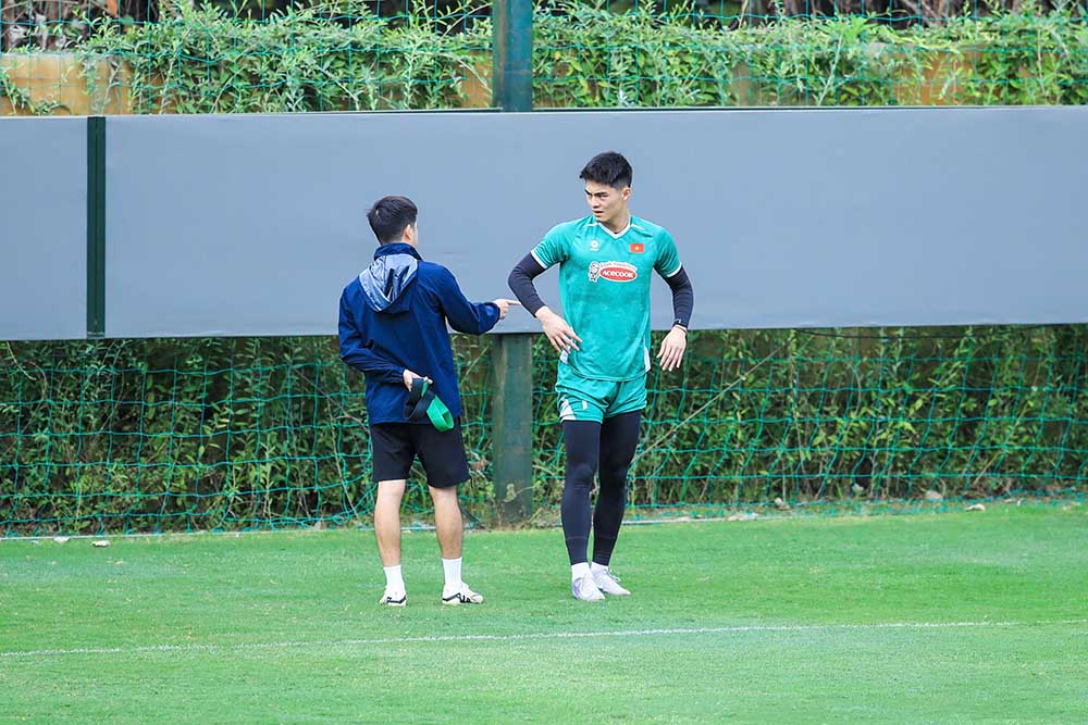 Thu mon Trung Kien tap rieng trong chieu 25.12. Anh: Minh Dan