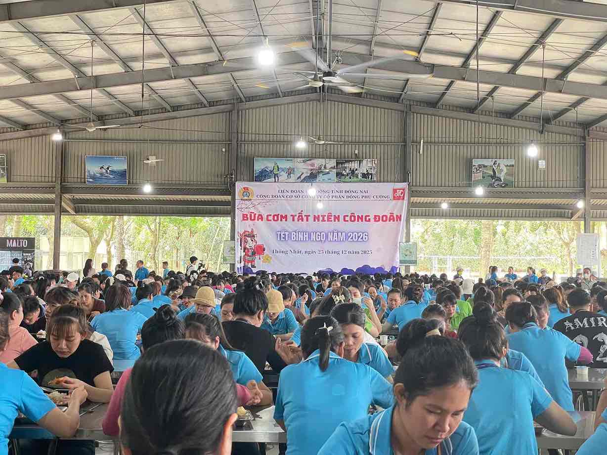 Cong doan co so Cong ty CP Dong Phu Cuong to chuc Bua com tat nien cong doan cho 2.500 doan vien, nguoi lao dong. Anh: HAC
