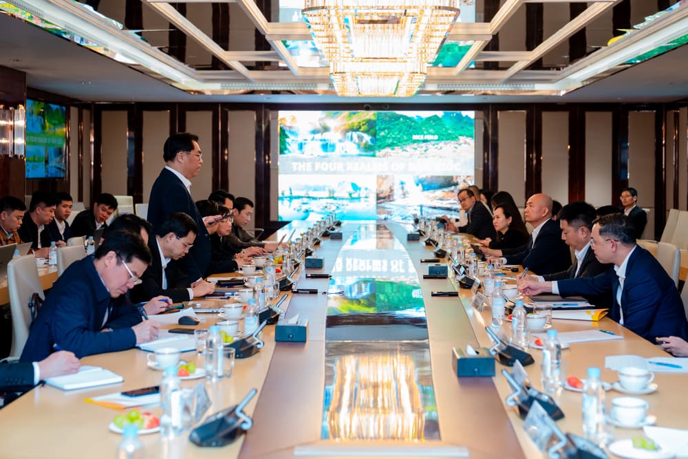 Buoi lam viec giua UBND tinh Cao Bang va Tap doan Sun Group