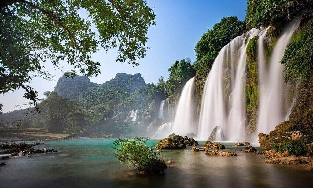 Ban Gioc Waterfall was once in the Top of the list of 21 most beautiful waterfalls in the world. Photo: Hoang Duong