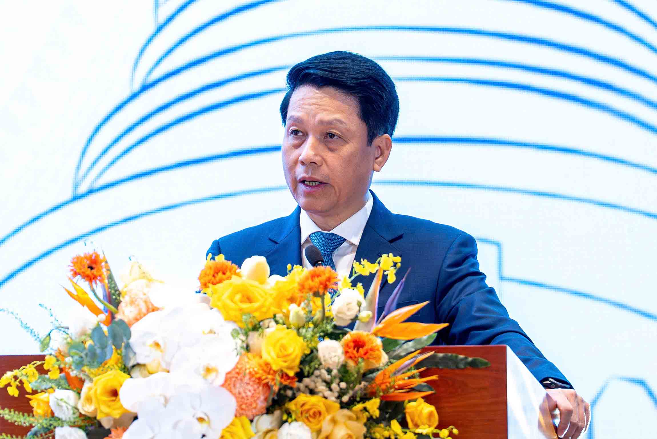 Pham Tien Dung 씨 - 베트남 중앙은행 당위원회 상임위원 베트남 국립은행 부총재가 베트남 은행 노동조합 위원장으로 임명되었습니다. 사진: Huu Chanh