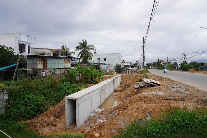 The project to upgrade and expand National Highway 14B in Da Nang City is behind schedule. Photo: Nguyen Linh