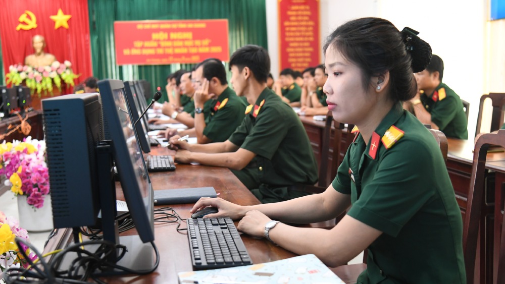 Hieu qua tu chuyen doi so the hien ro net trong thuc tien cong tac. Anh: Phuong Vu