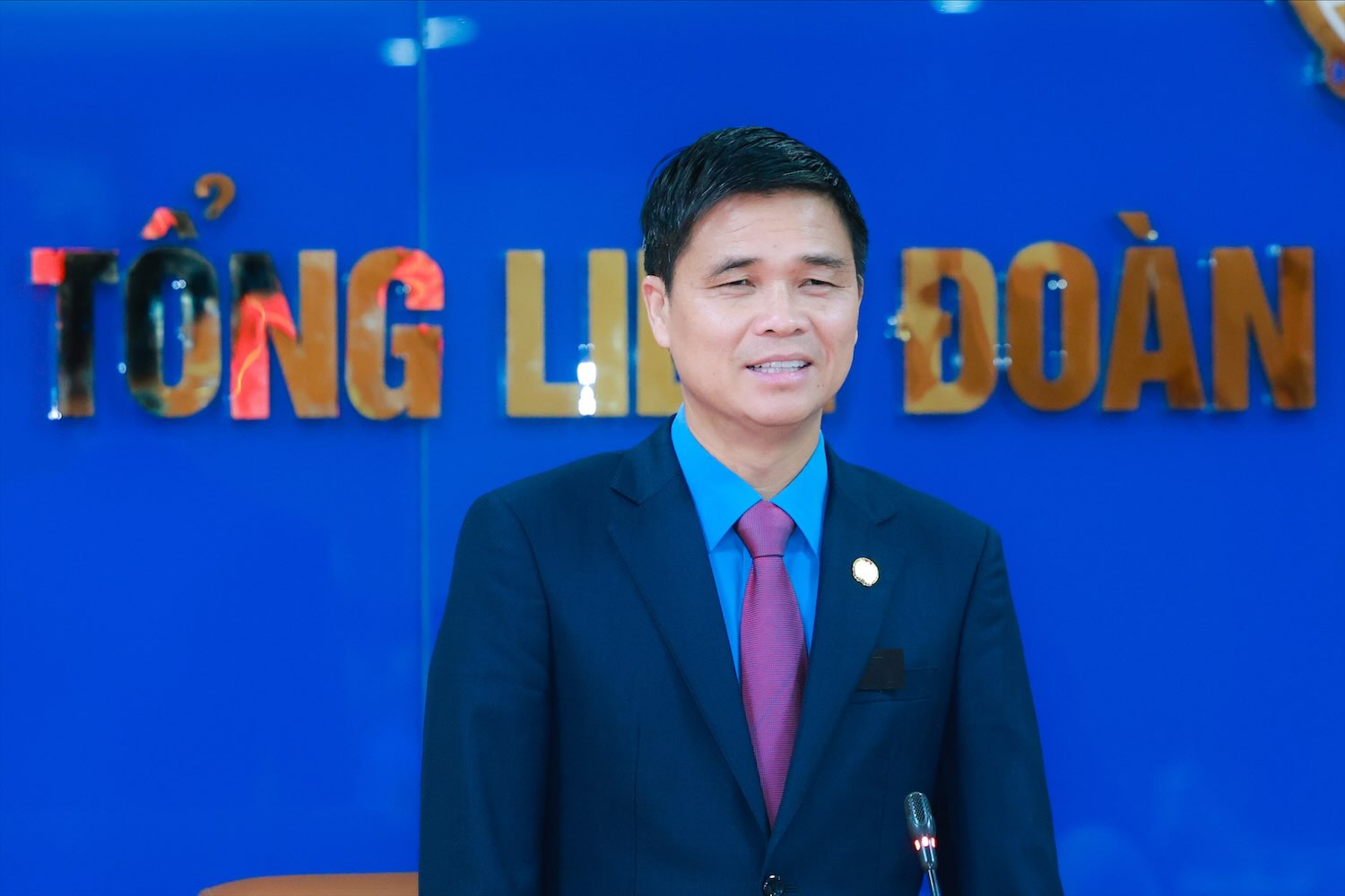 Pho Chu tich Tong Lien doan Lao dong Viet Nam Ngo Duy Hieu phat bieu tai buoi gap mat. Anh: Hai Nguyen 