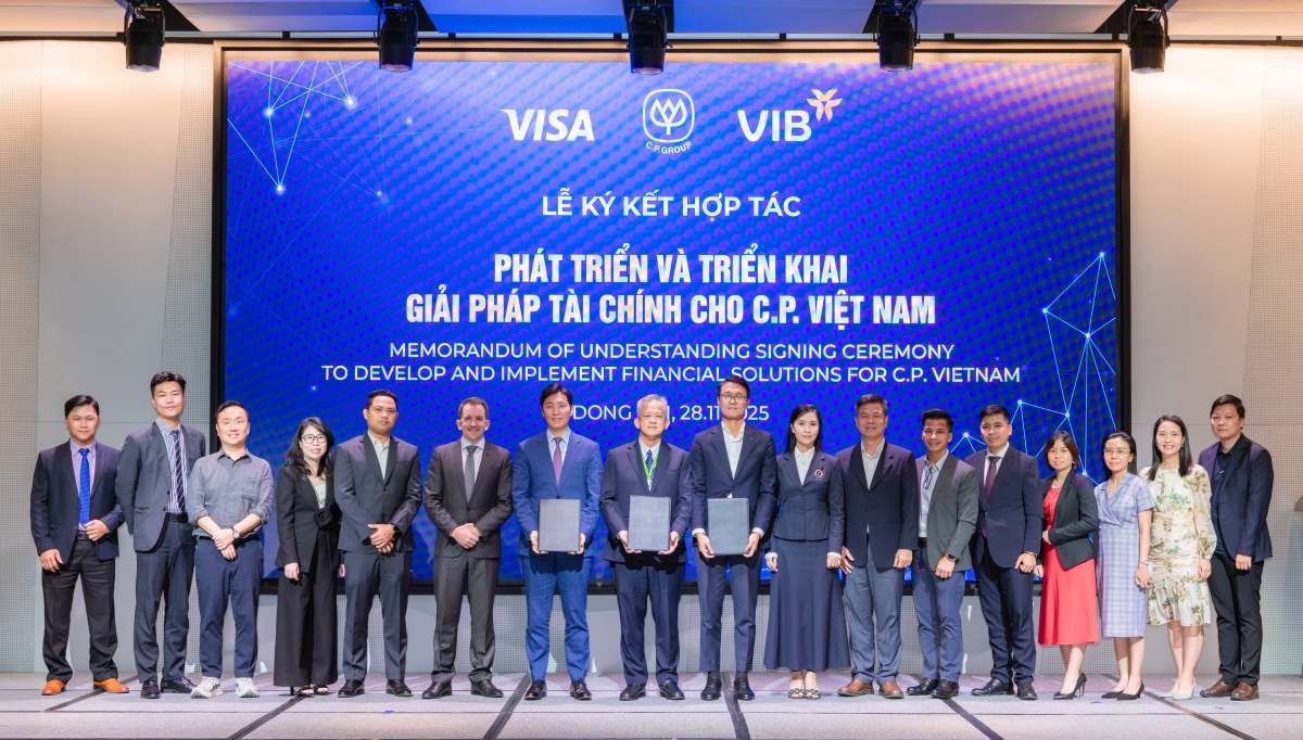 The cooperation demonstrates the common commitment of Visa, C.P. Vietnam and VIB in promoting digital transformation in the Vietnamese market. Photo: DNCC