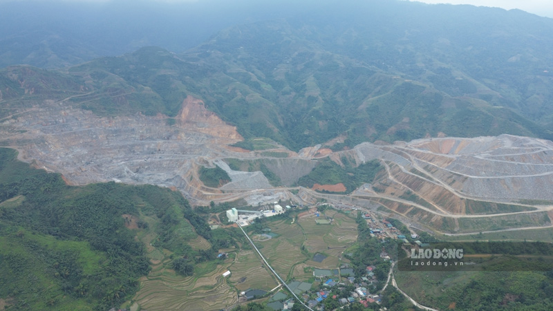 Panorama de la mine de cuivre de Ta Phoi dans la commune de Hop Thanh, province de Lao Cai aujourd'hui. Photo de : Dinh Dai
