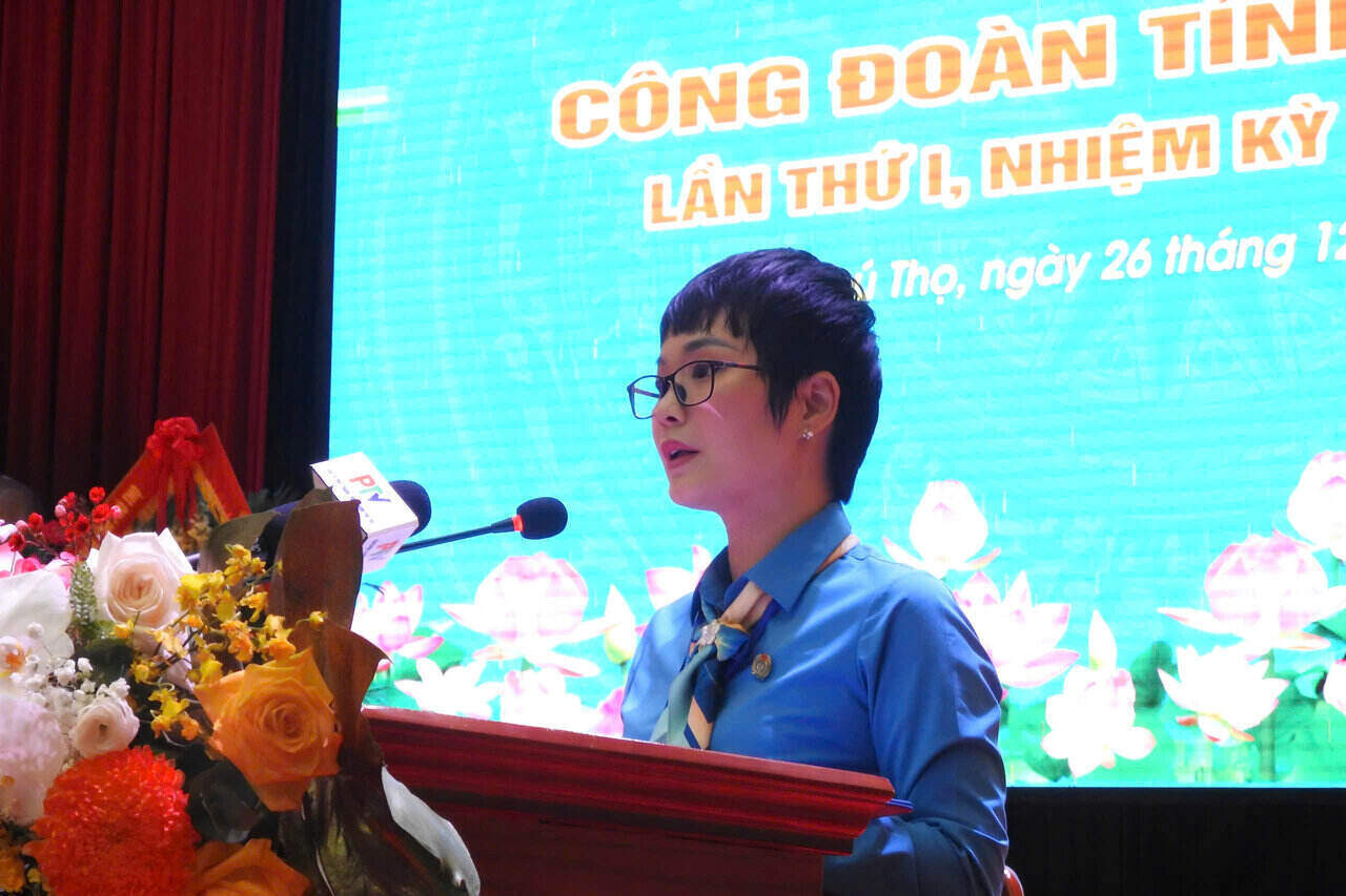 Dai dien Cong doan Cong ty TNHH YIDA Viet Nam (xa Cam Khe) phat bieu tham luan tai Dai hoi. Anh: To Cong