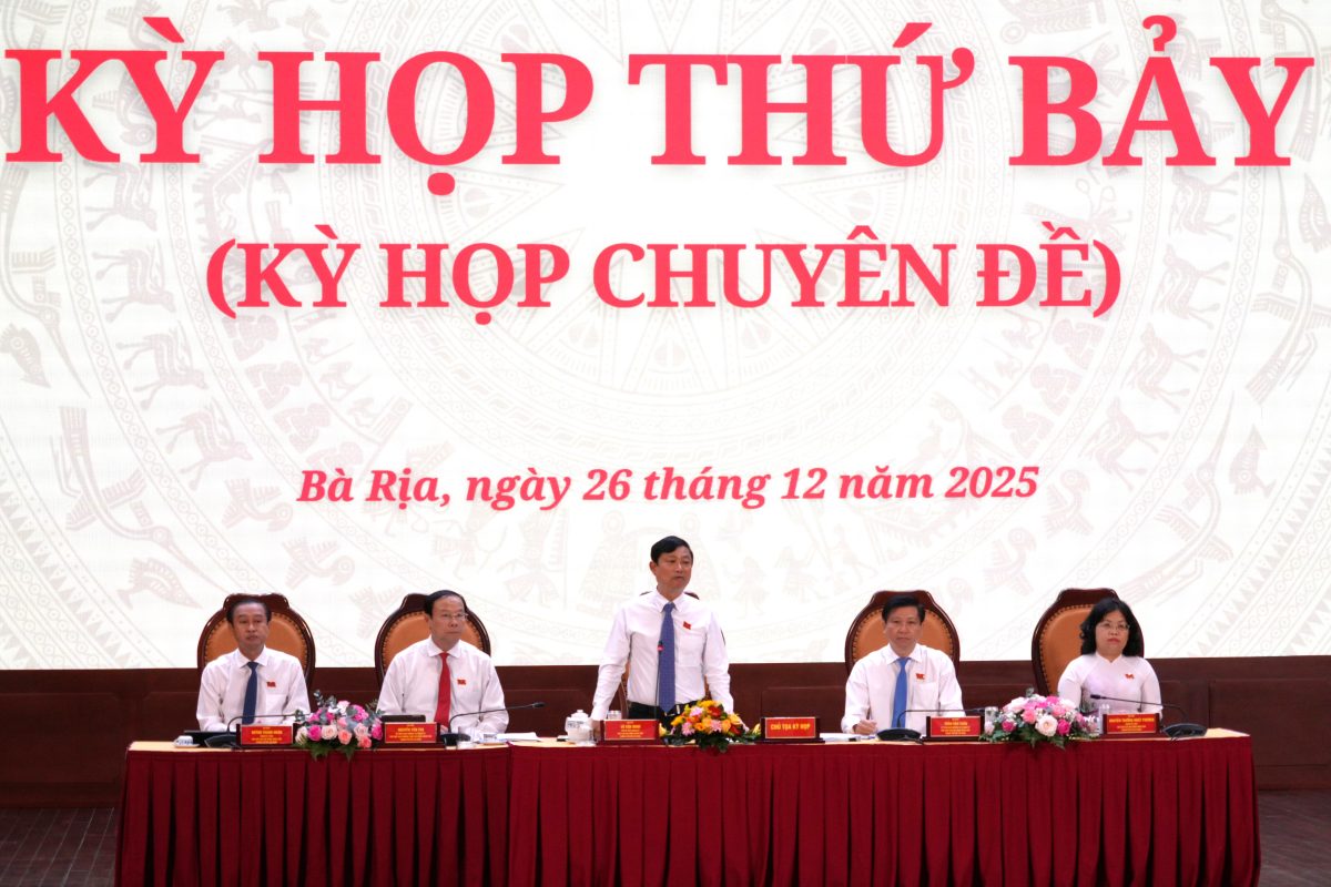 The 7th session of the 10th Ho Chi Minh City People's Council, term 2021-2026, approved the draft Resolution on Promulgating the first land price list in Ho Chi Minh City. Photo: Thanh An