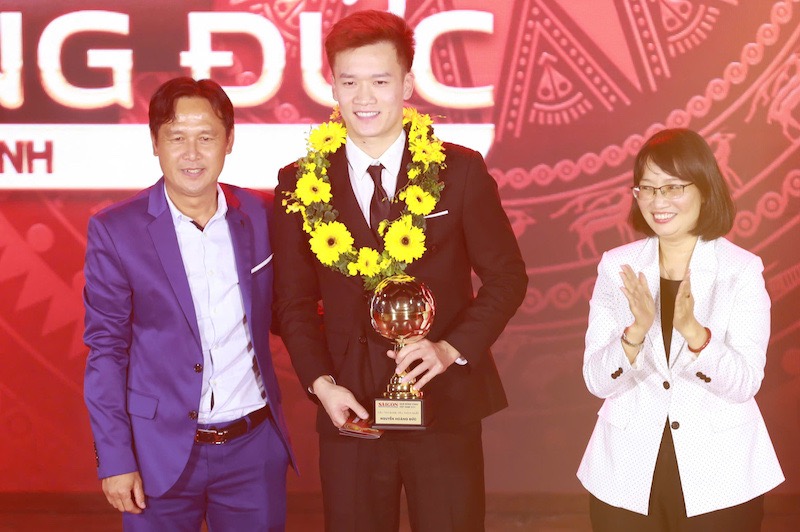 2025년 베트남 골든볼 시상식은 12월 26일 저녁에 열렸습니다. 사진: 탄 부