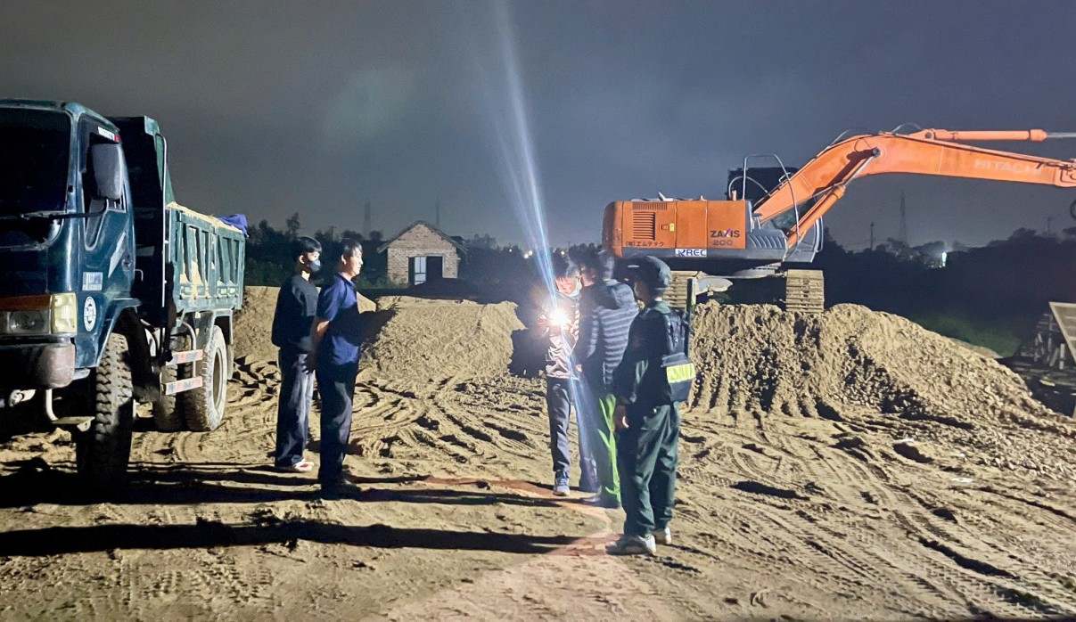 Công an tỉnh Gia Lai triệt phá thành công các điểm khai thác cát trái phép trên địa bàn. Ảnh: Công an Gia Lai