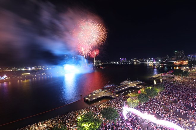 Ciudad Ho Chi Minh dispara fuegos artificiales en 6 lugares en la vispera de Año Nuevo del Año Nuevo 2026. Foto: Anh Tu