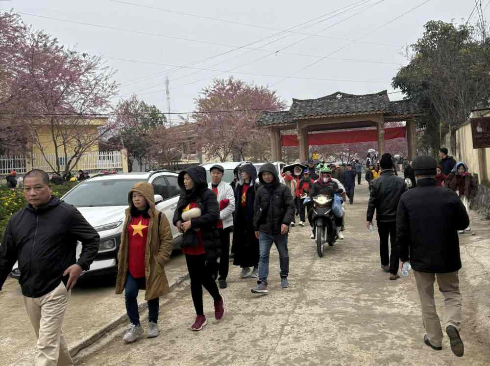 Anh: Nguyen Van Hoan