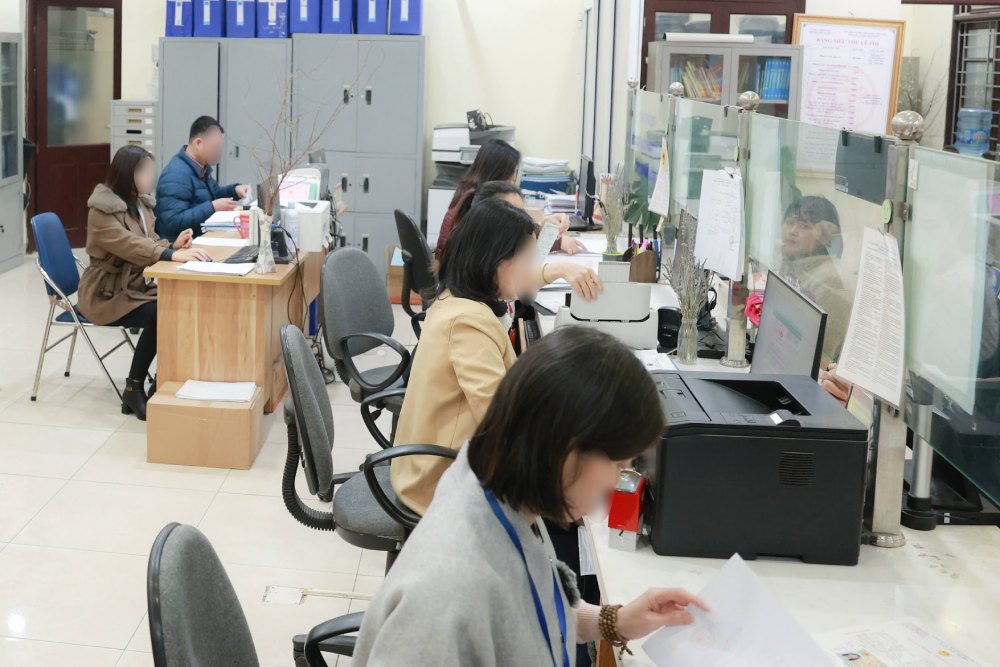 The Secretariat's directive states the deadline for completing the year-end summary of work, evaluation, and ranking of Party organizations and Party members in 2025. Photo: Hai Nguyen