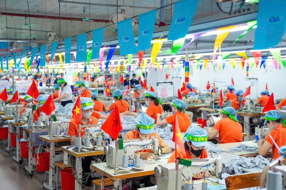 Workers working at Hue Textile and Garment are concerned by businesses and trade unions with practical support policies. Photo: Hue Textile and Garment
