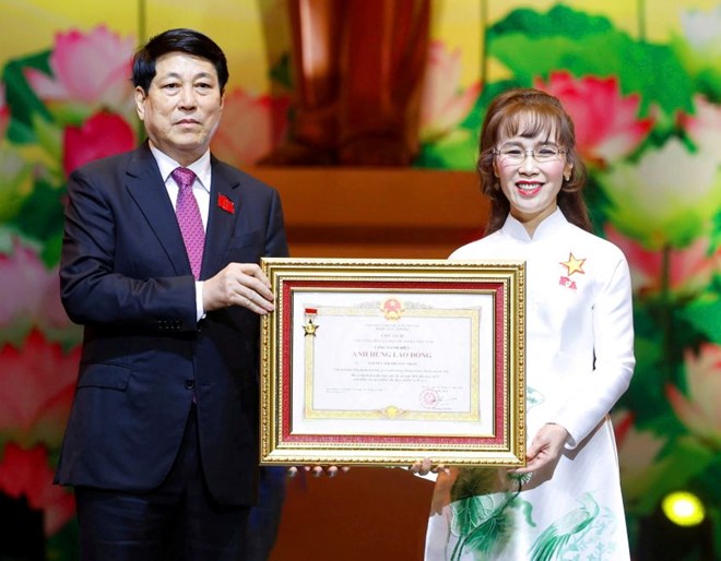 Tiến sĩ Nguyễn Thị Phương Thảo nhận danh hiệu Anh hùng Lao động