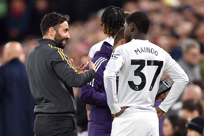 Cuoc dua top 4 Premier League van con nguyen voi Man United.  Anh: AFP