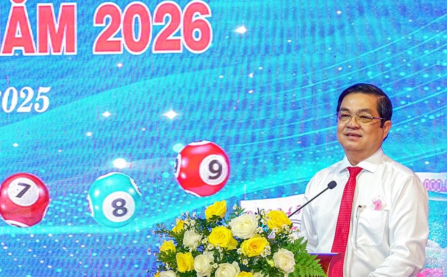 Pho chu tich UBND tinh Ca Mau Huynh Chi Nguyen phat bieu tai buoi tong ket. Anh: Nhat Ho