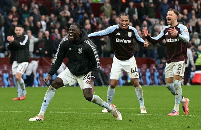 Aston Villa is flying high in the Premier League. Photo: AFP