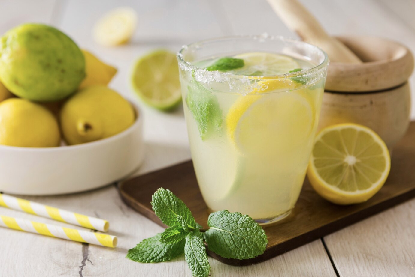 Drinking lemonade in the morning is being divinized. Photo: Thuy Duong