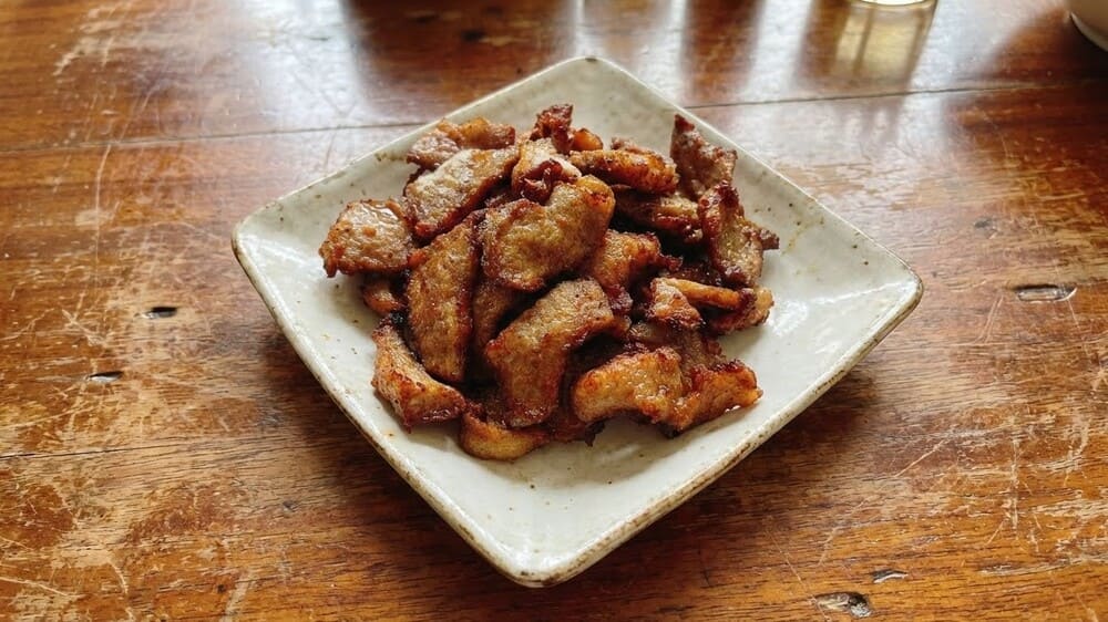 Nam heo nuong ngu vi huong es un plato para cambiar el sabor de la fiesta de bienvenida al Año Nuevo 2026. Foto: Tuan Dat