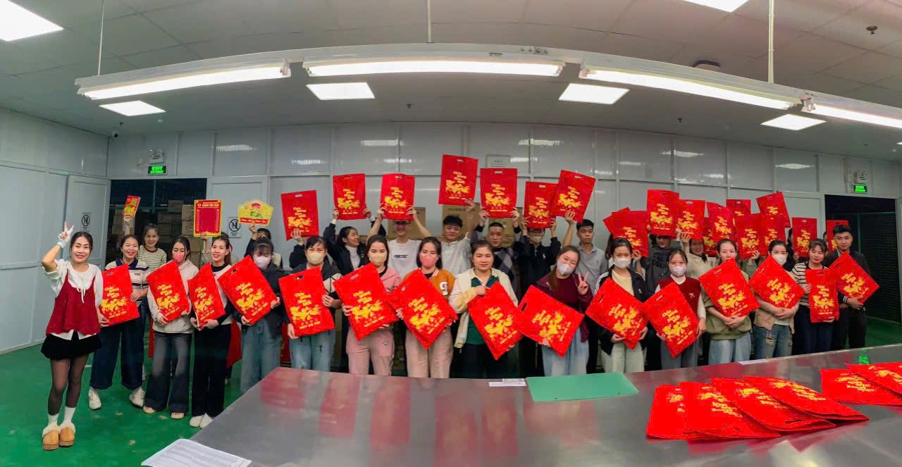 A practical gift to workers. Photo: Alena Shoe Trade Union