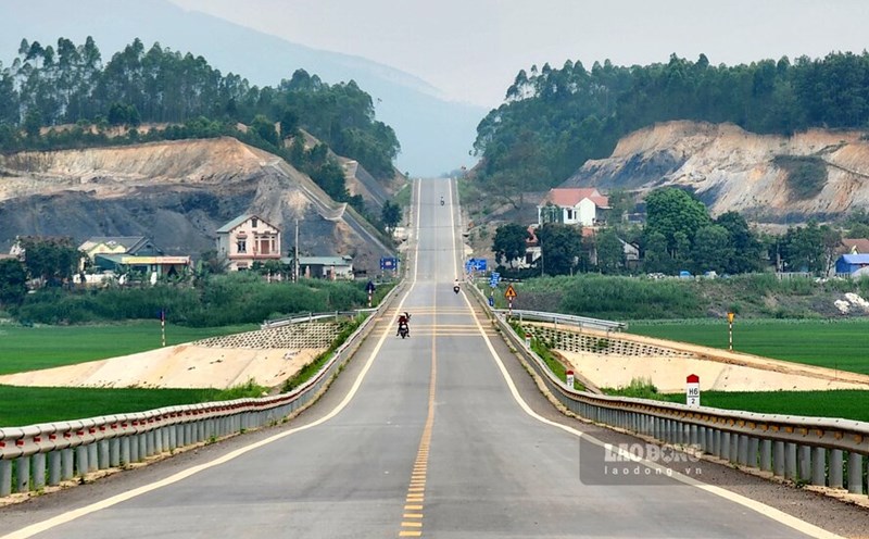 Tuyen duong giao thong lien vung ket noi Phu Tho - Lao Cai (doan qua xa Dong Luong, tinh Phu Tho). Anh: To Cong.