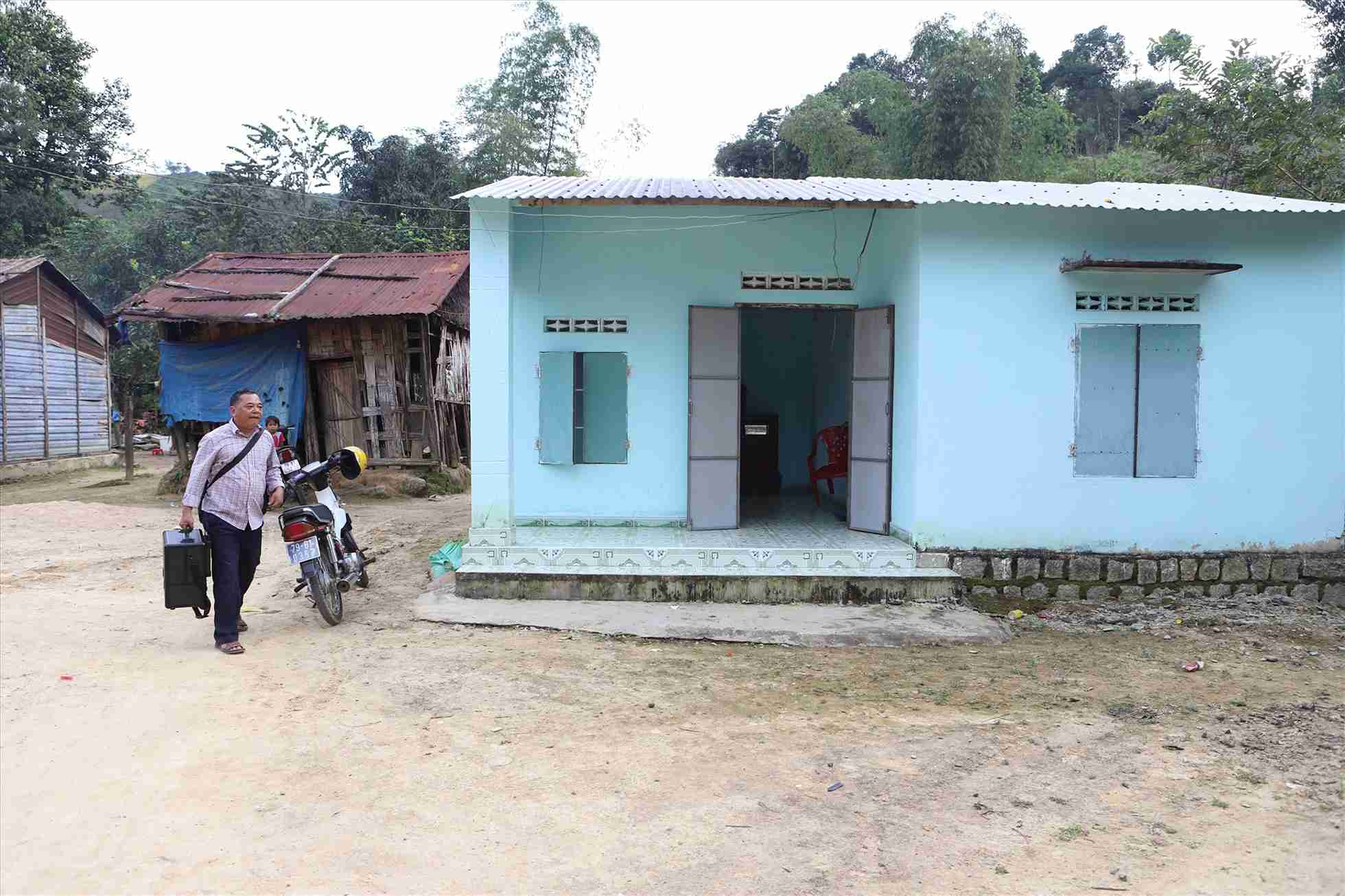 El Frente de la Patria de Khanh Hoa propone mas soluciones para apoyar a las minorias etnicas en Khanh Hoa. Foto: Huu Long
