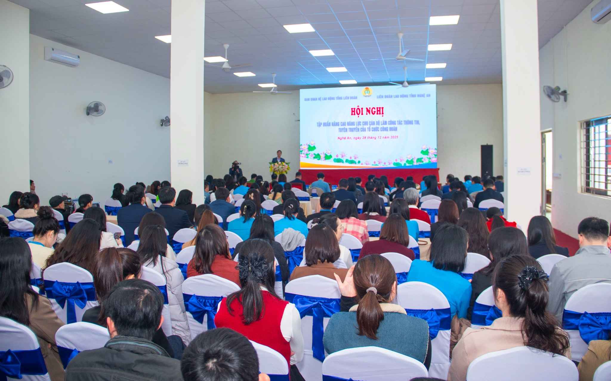 Toan canh buoi tap huan. Anh: Duy Chuong