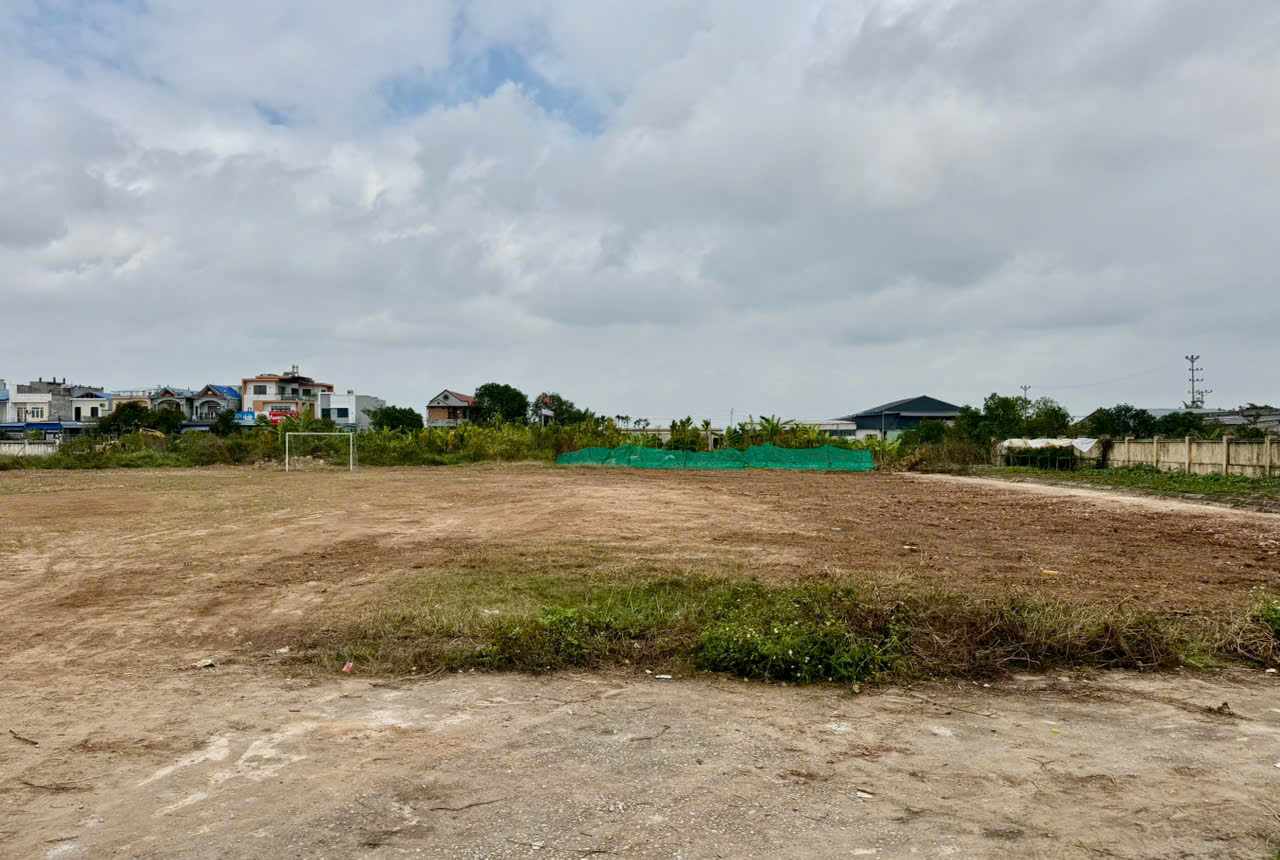 Sân vận động Thanh Hồng được hoàn trả sau phản ánh của người dân. Ảnh: Người dân