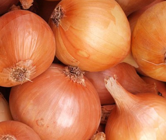 Adding onions to meals can help lower blood sugar. Photo: Kieu Vu