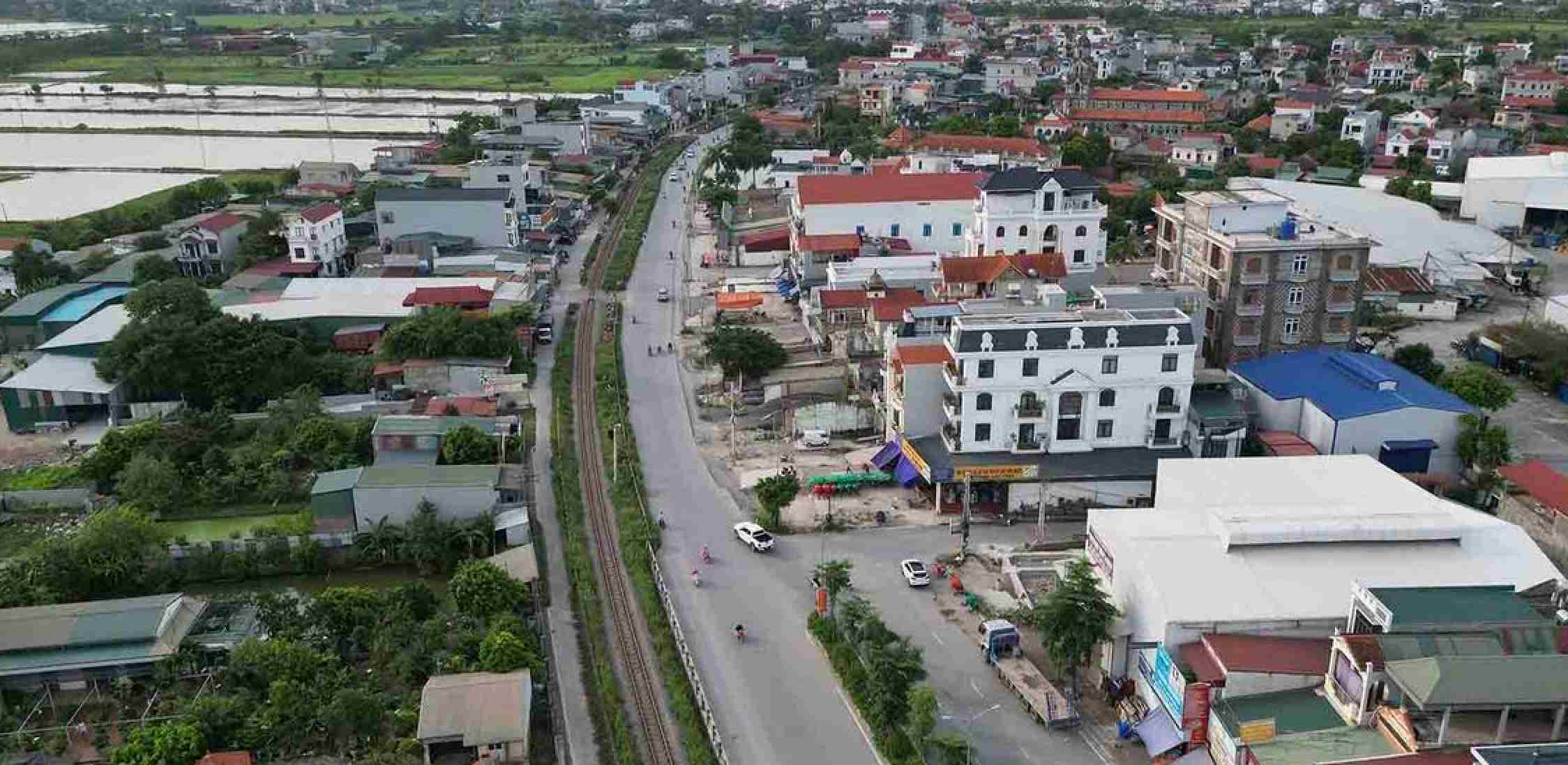 Voters propose to accelerate the construction progress of the new Ngoc Hoi - Phu Xuyen road. Photo: Nguyen Phong