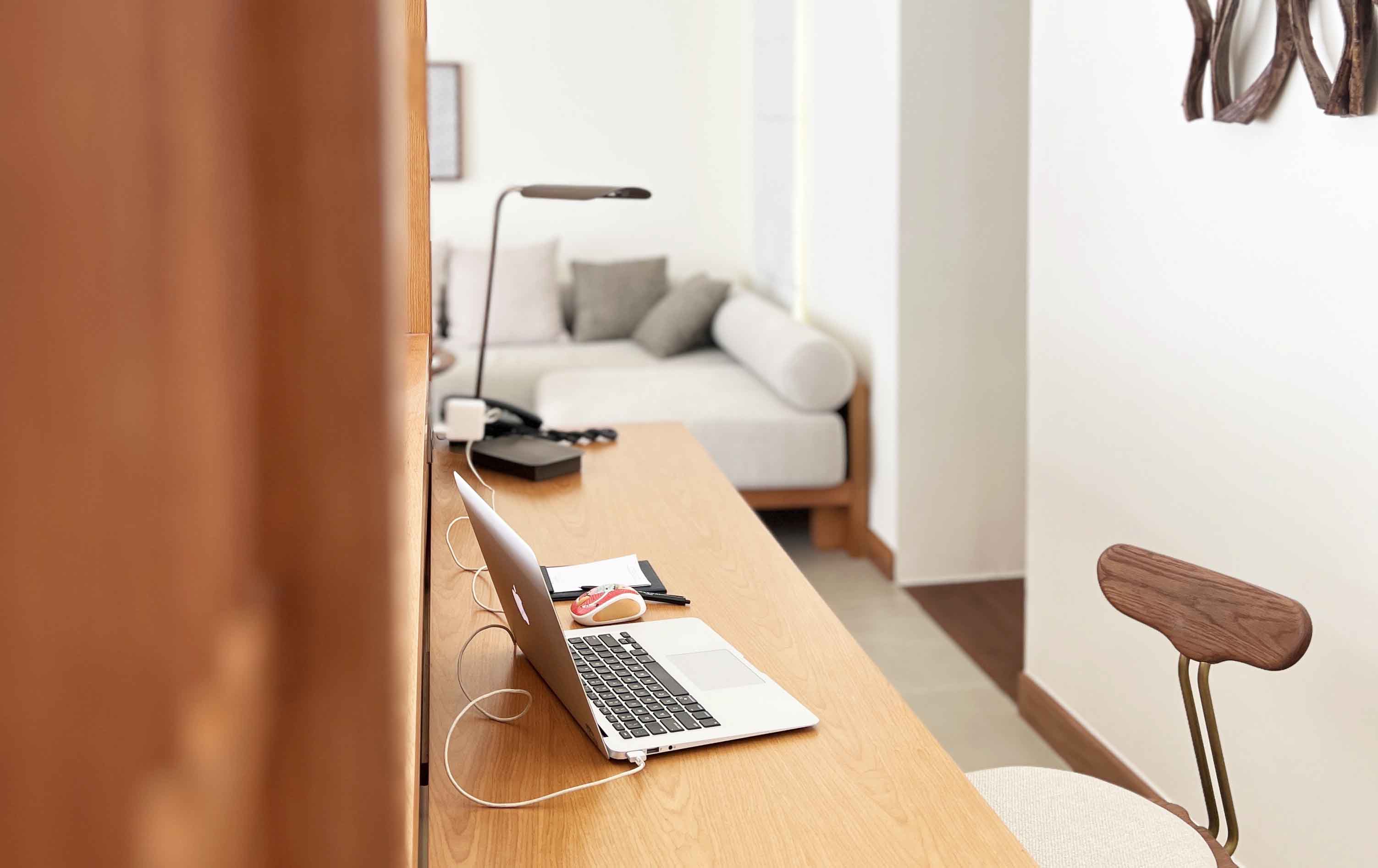 Air pollution is one of the main factors affecting living space. Photo: Ha May