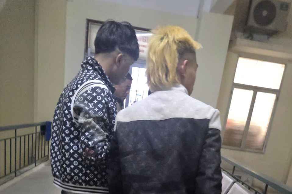 Chiếc mô tô liên quan đến vụ việc được lực lượng chức năng Hưng Yên tạm giữ để phục vụ điều tra. Ảnh: Công an