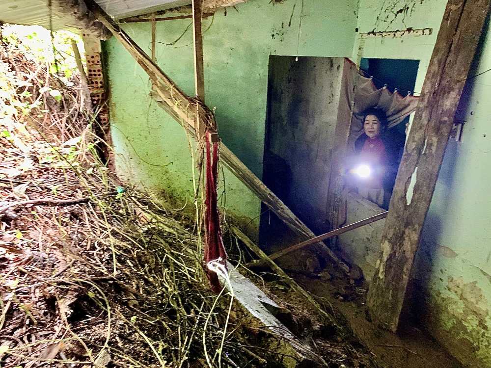 Many field households living in Pho Nam village, Hai Van ward, Da Nang city live in fear of landslides. Photo: Thanh Huyen