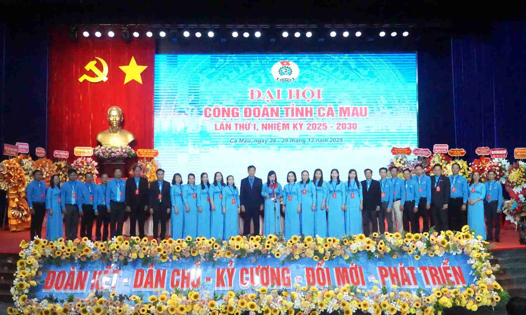 Ban chap hanh Cong doan tinh Ca Mau lan thuI, nhiem ky 2025 -2030 ra mat tai Dai hoi. Anh: Nhat Ho