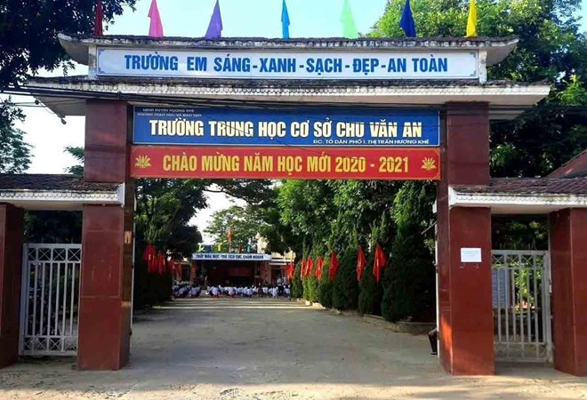 Xác minh một thầy giáo bị tố sàm sỡ nữ sinh lớp 8