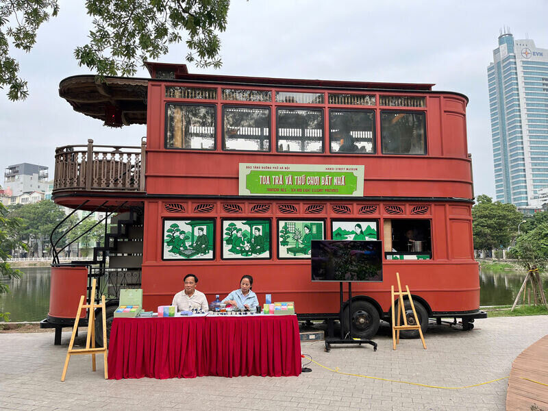 Moi toa tau nhu dua du khach quay tro lai Ha Thanh nhung nam thang xua cu. Ảnh: Tuong Vy
