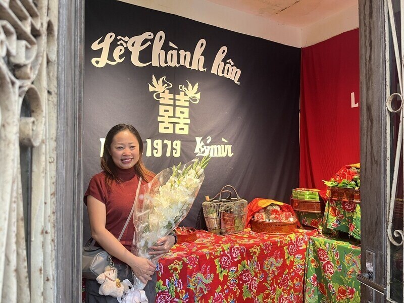 Tiem anh cuoi ngay xua duoc tai hien tai mot khong gian nho, du se la dia diem check-in thu hut dong dao nhung cap doi yeu thich van hoa xua cu va la noi hoi tuong ky uc cua nhieu nguoi. Ảnh: Tuong Vy