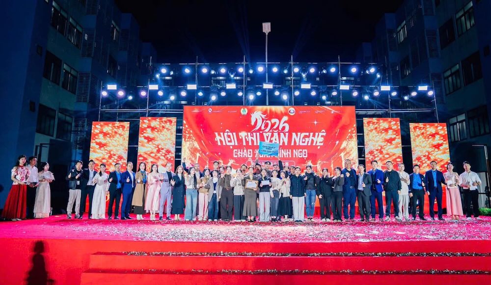 Art program celebrating Binh Ngo Spring organized by Luxshare Nghe An grassroots Trade Union. Photo: Nghe An Trade Union