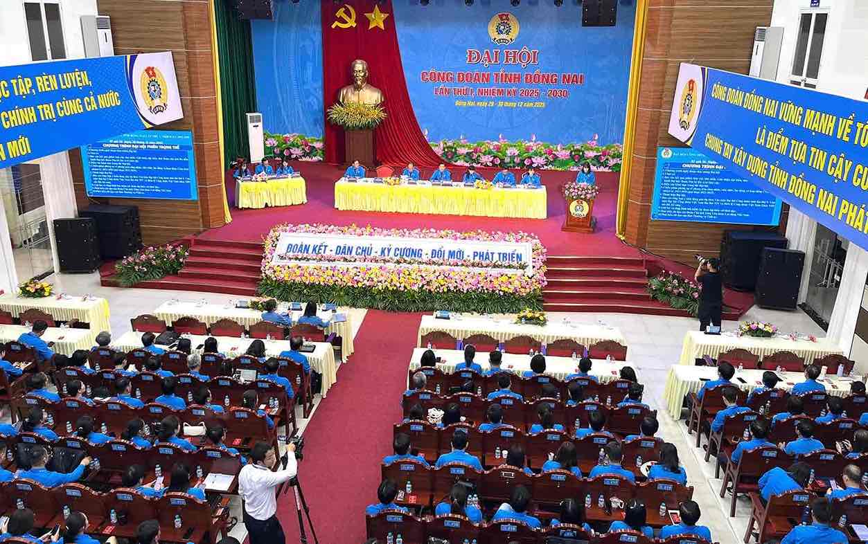 The 1st Dong Nai Provincial Trade Union Congress, term 2025-2030 strives to develop an increase of 30,000 union members. Photo: HAC