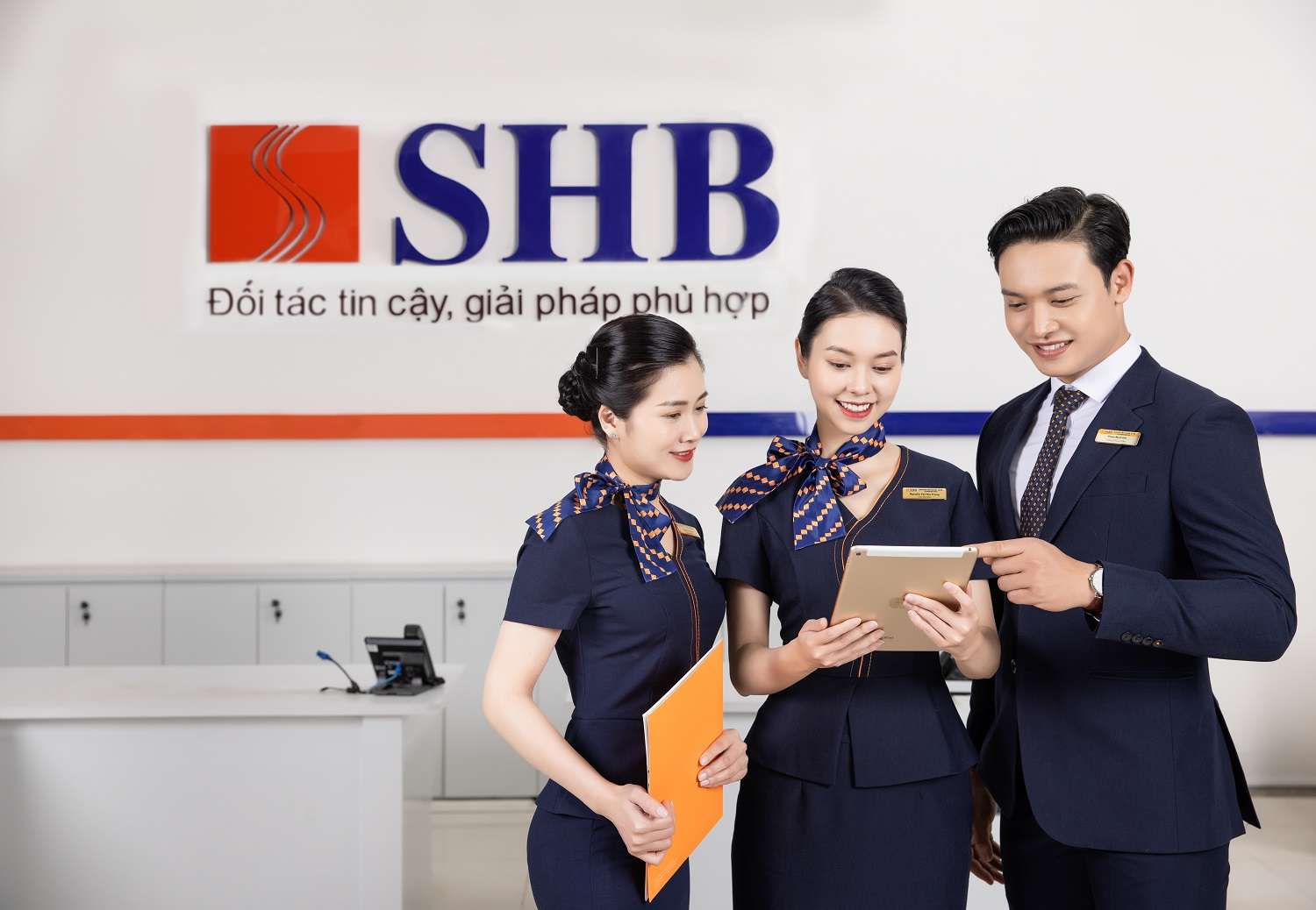 SHB's total assets as of September 30, 2025, reached 852,695 billion VND, an increase of 14% compared to the end of 2024. Photo: SHB
