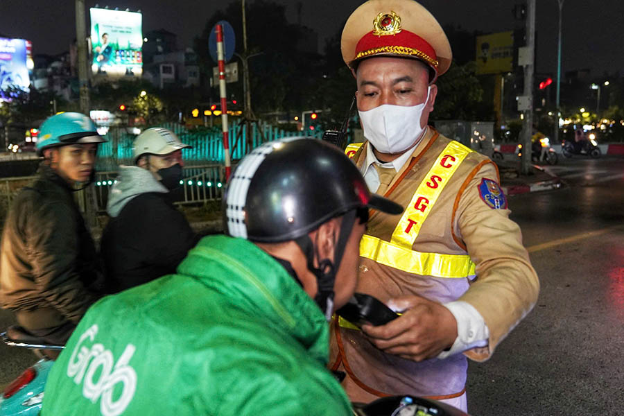 Việc kiểm soát nồng độ cồn không có vùng cấm, ngoại lệ. Ảnh: Tô Thế