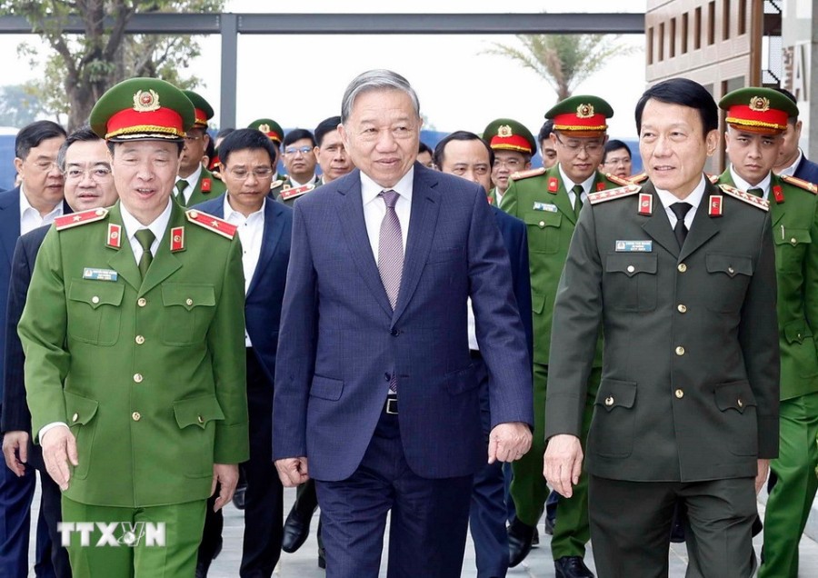 General Secretary To Lam visits and works at National Data Center No. 1. Photo: VNA