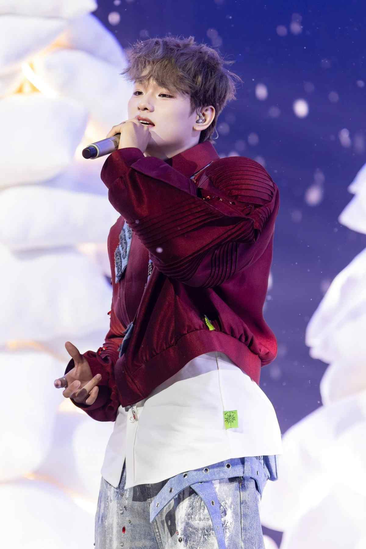 Bui Truong Linh co moi tinh 10 nam voi ban gai tu thoi di hoc. Anh: Nha san xuat