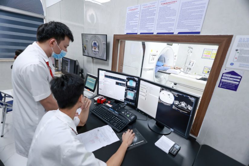 病院を透明に評価するには、共通基準と同期されたデジタル基盤が必要です。写真:ハイ・グエン