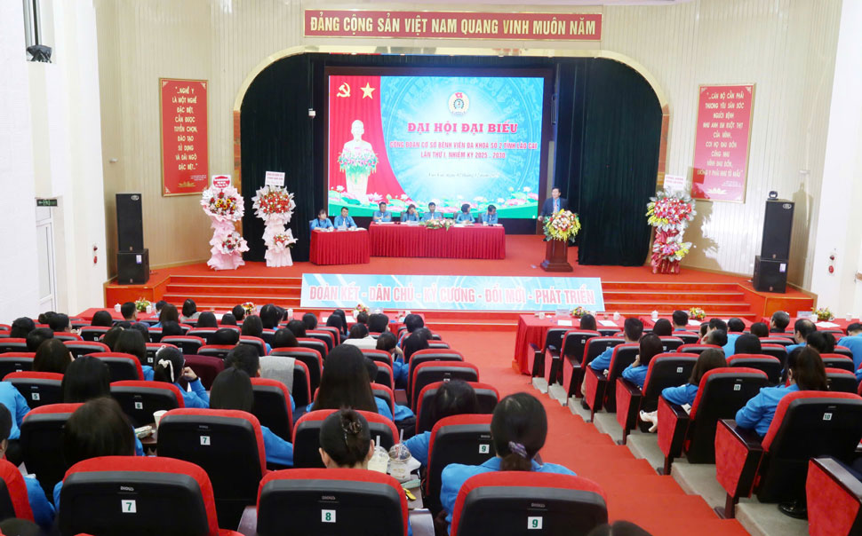 라오까이 제2 종합병원 노동조합 제1차 대회. 사진: Phuong Thao