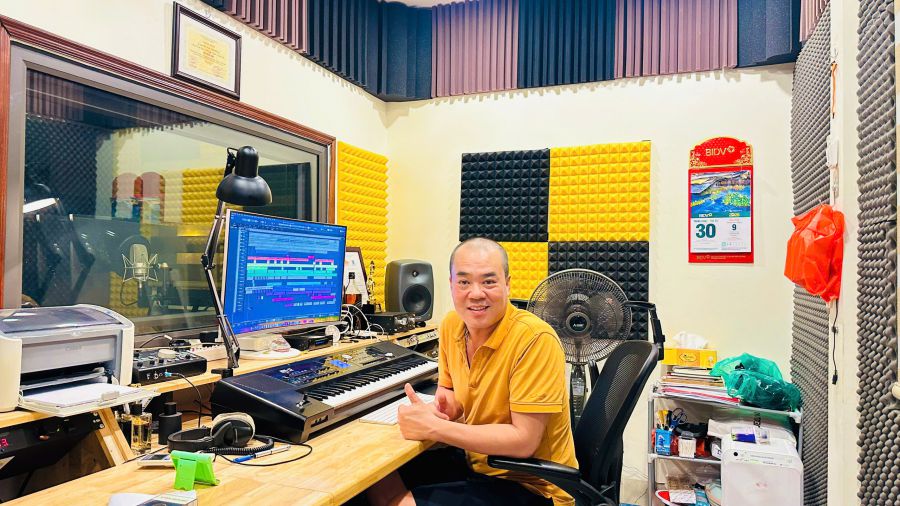 Lieutenant Colonel - musician Trinh Xuan Hao. Photo: Provided by the artist