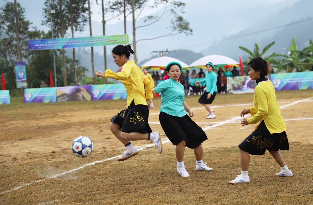A phase of the tournament. Photo: Binh Lieu Commune Portal
