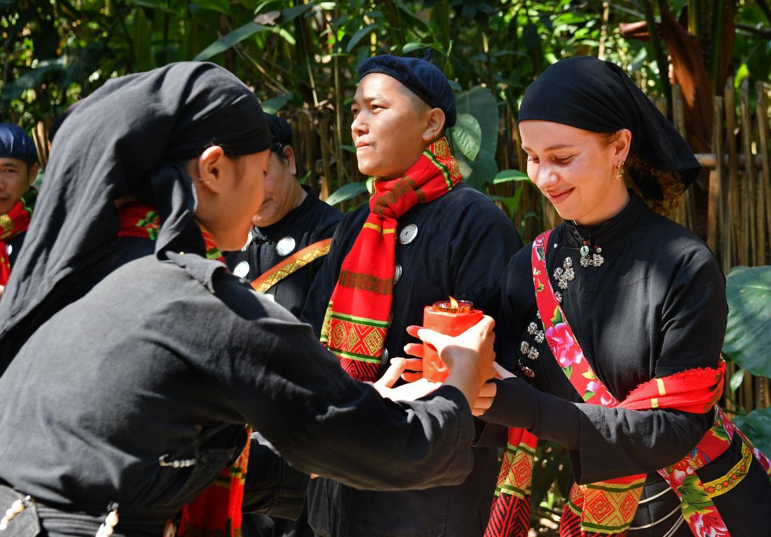 Nghi le truyen lua. Anh: Viet Van